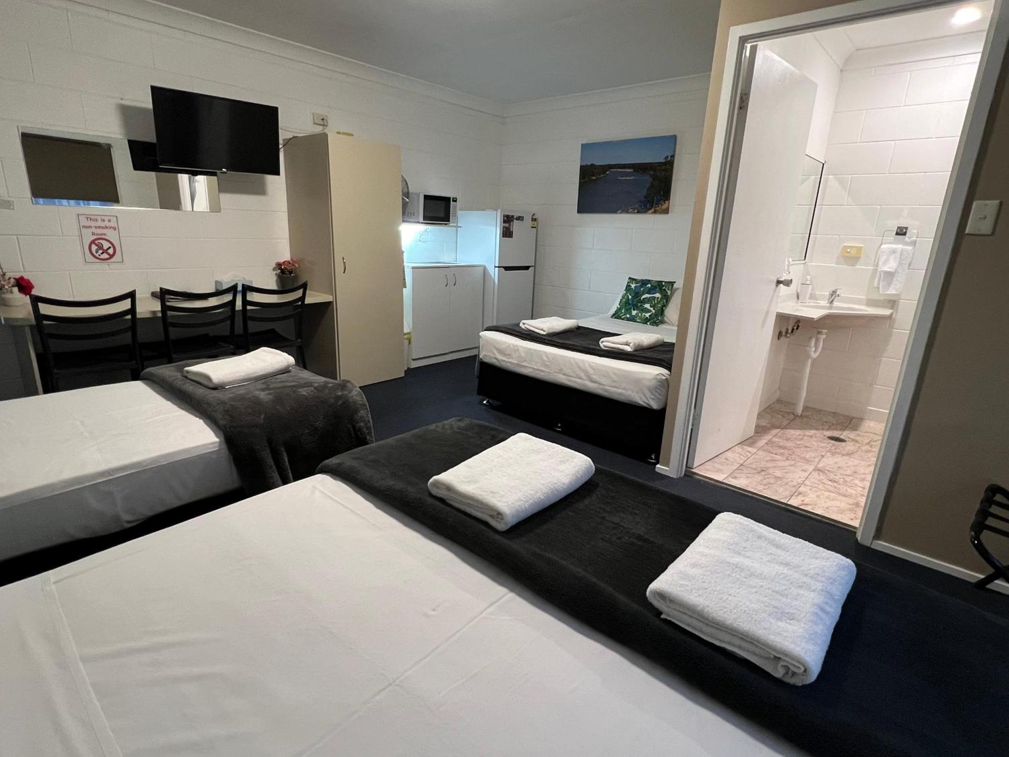 Spanish Lace Motor Inn Townsville Eksteriør billede