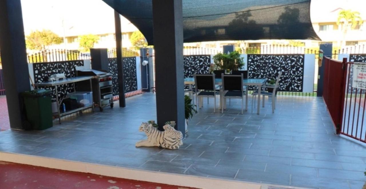 Spanish Lace Motor Inn Townsville Eksteriør billede